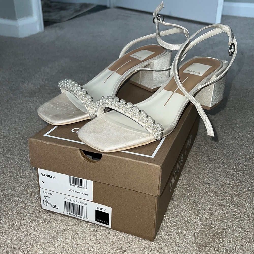 Dolce Vita Zalima Pearl Heels Size 7